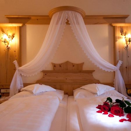 Hotel Seefelderhof เซเฟลด์ อิน ทิโรล ภายนอก รูปภาพ