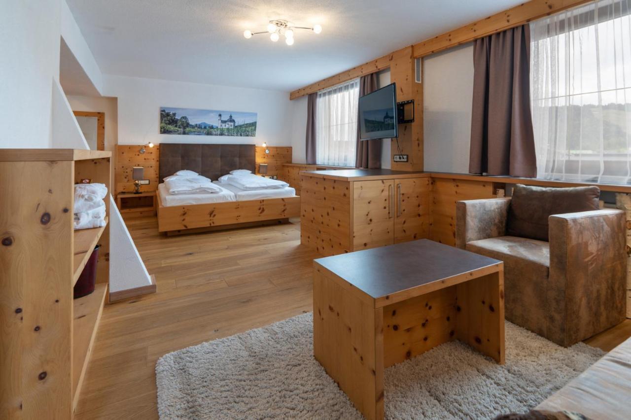 Hotel Seefelderhof เซเฟลด์ อิน ทิโรล ภายนอก รูปภาพ