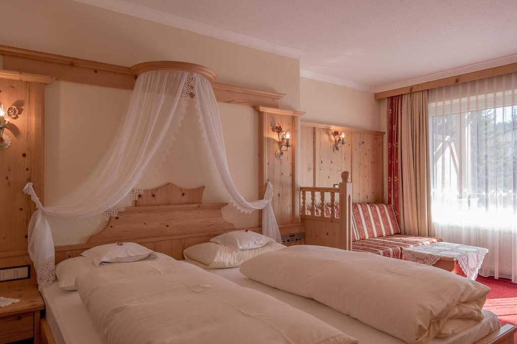 Hotel Seefelderhof เซเฟลด์ อิน ทิโรล ภายนอก รูปภาพ